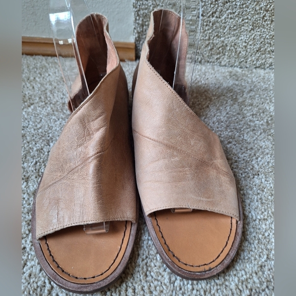 Free People Mont Blanc Womens Tan Slip On Leather Sandal Size 37.5 (7.5) - Picture 4 of 10